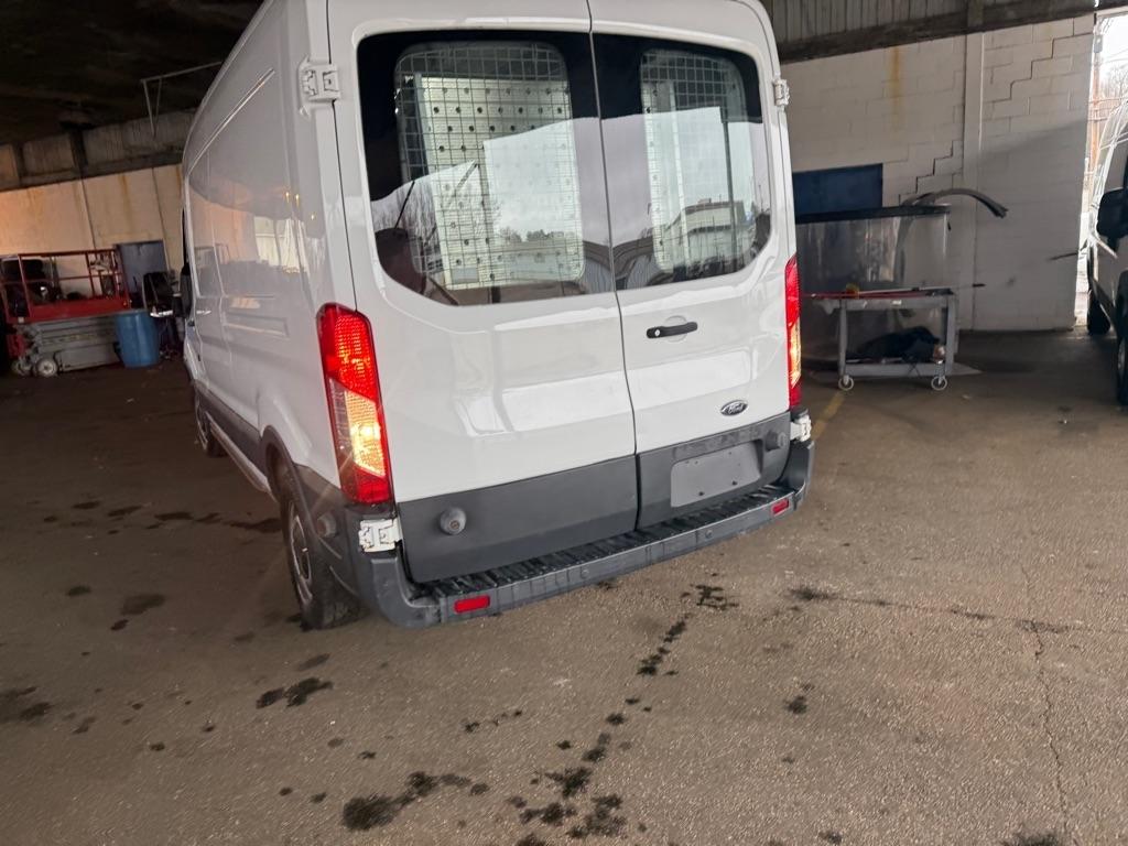 Ford Transit 150 Van Med. Roof w/Sliding Pass. 148-in. WB 2018