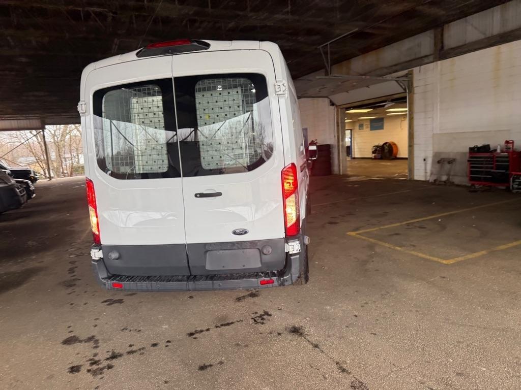 Ford Transit 150 Van Med. Roof w/Sliding Pass. 148-in. WB 2018