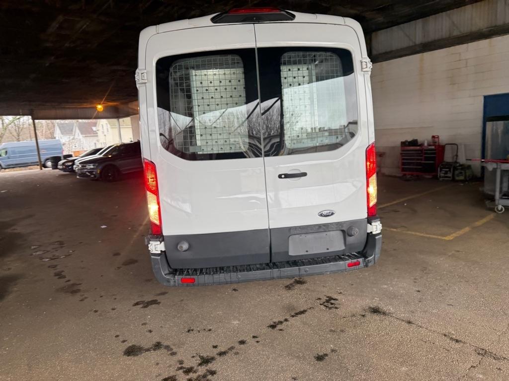 Ford Transit 150 Van Med. Roof w/Sliding Pass. 148-in. WB 2018