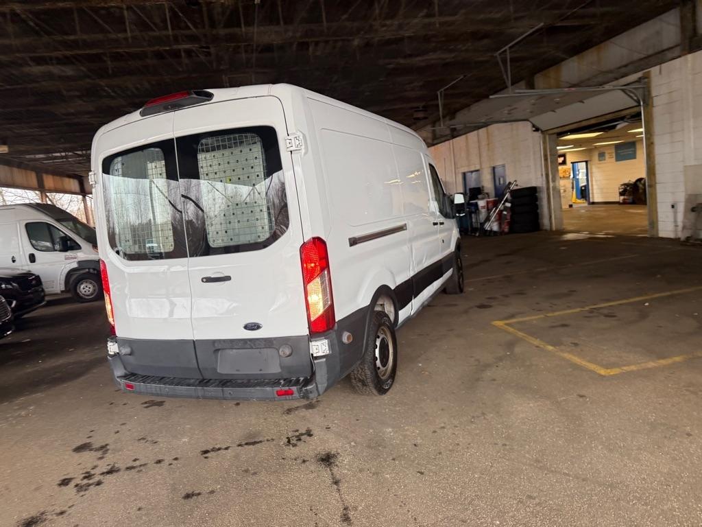 Ford Transit 150 Van Med. Roof w/Sliding Pass. 148-in. WB 2018