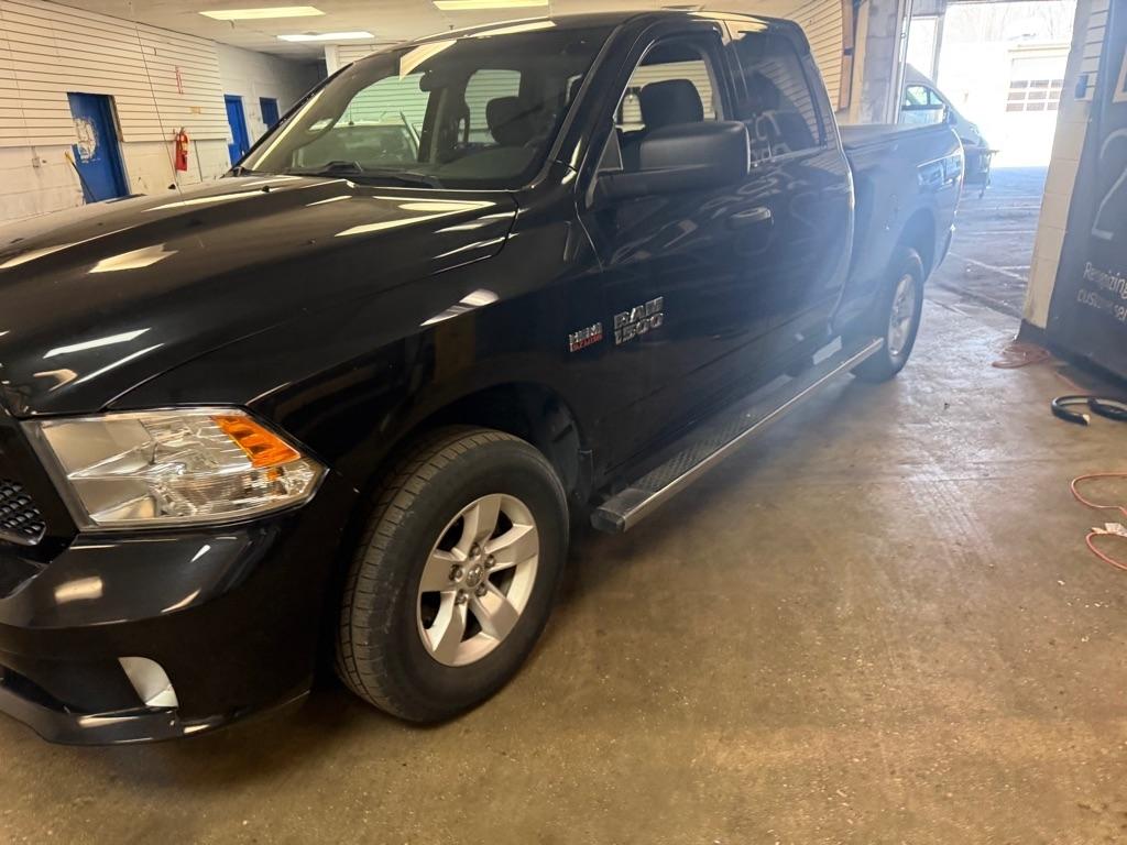 RAM 1500 Tradesman Quad Cab 4WD 2018