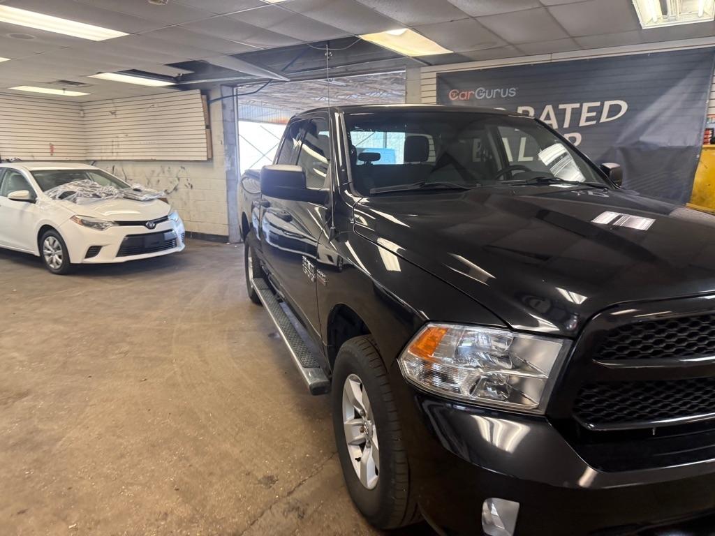 RAM 1500 Tradesman Quad Cab 4WD 2018