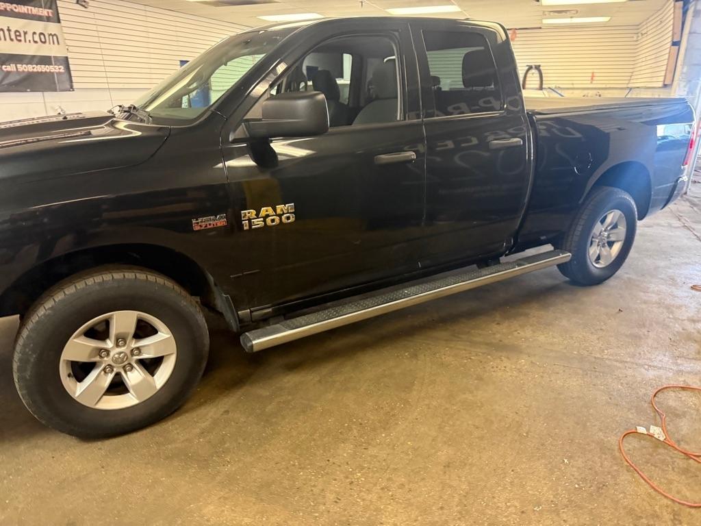 RAM 1500 Tradesman Quad Cab 4WD 2018