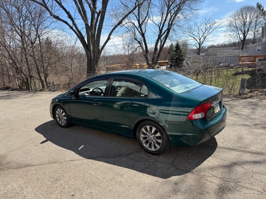 Honda Civic EX-L Sedan 5-Speed AT 2009