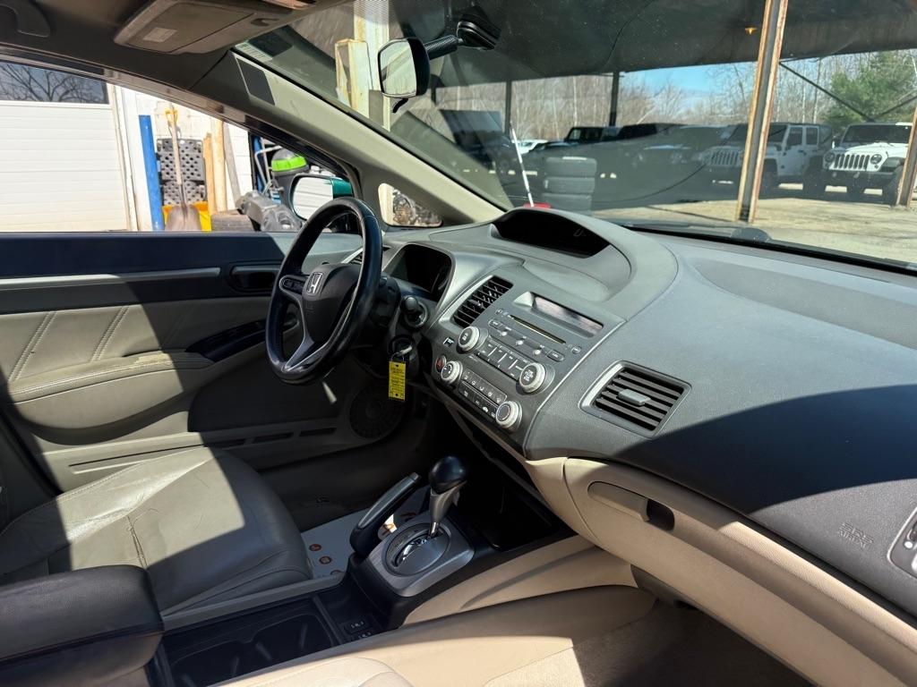 Honda Civic EX-L Sedan 5-Speed AT 2009