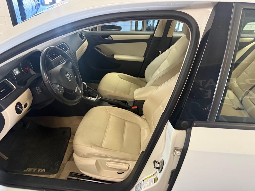 Volkswagen Jetta SE 2012