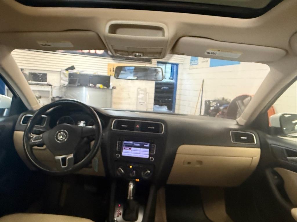 Volkswagen Jetta SE 2012