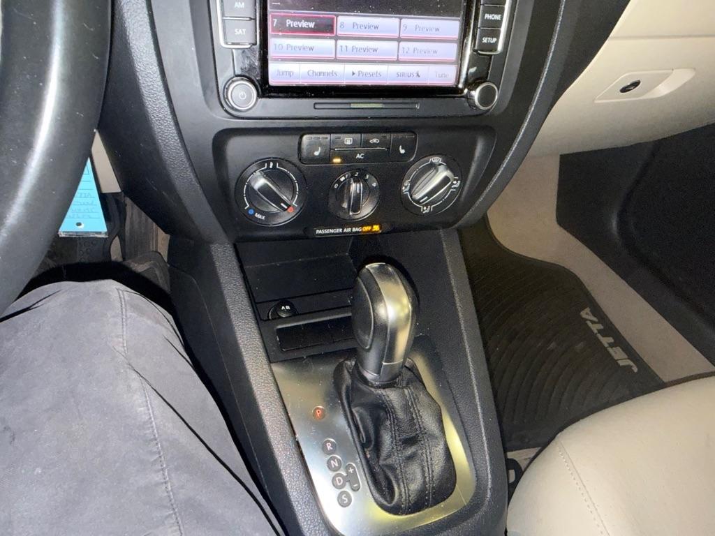 Volkswagen Jetta SE 2012