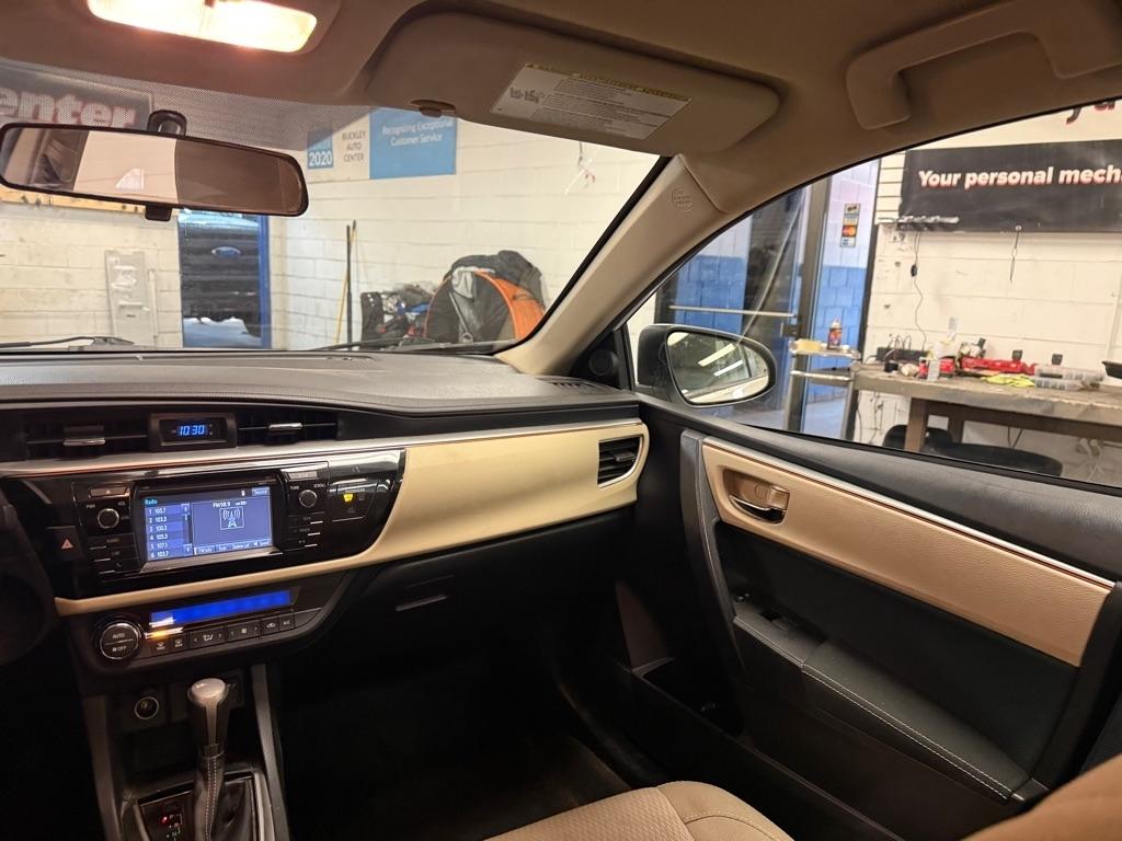 Toyota Corolla LE CVT 2016