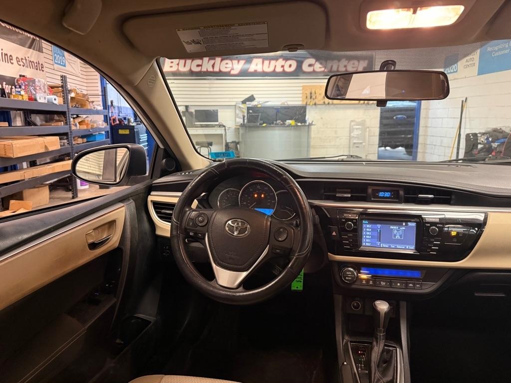 Toyota Corolla LE CVT 2016