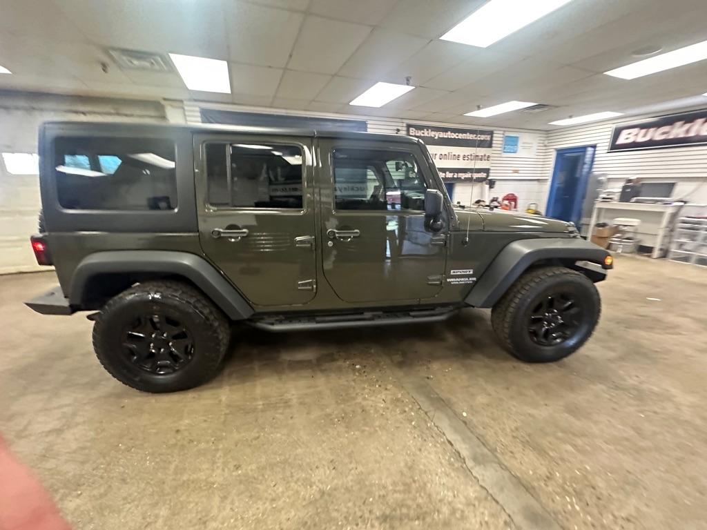 Jeep Wrangler Unlimited Sport 4WD 2015