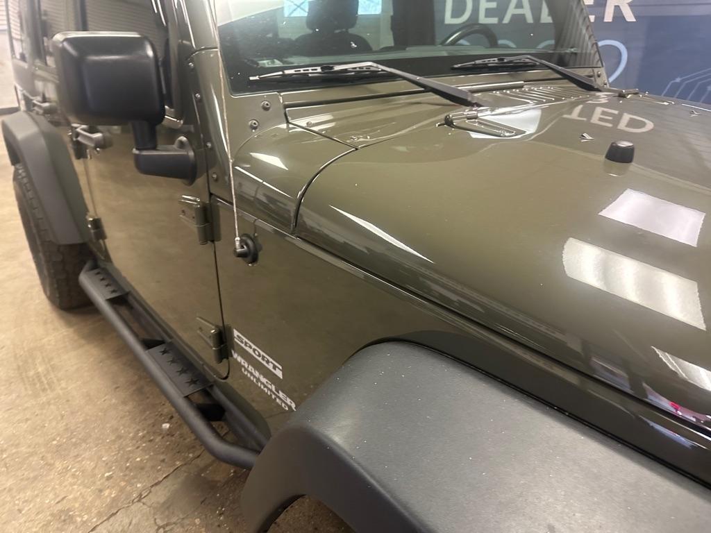 Jeep Wrangler Unlimited Sport 4WD 2015
