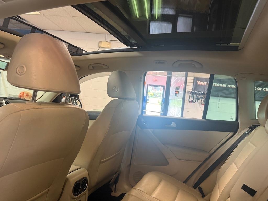 Volkswagen Tiguan SEL 4Motion 2015