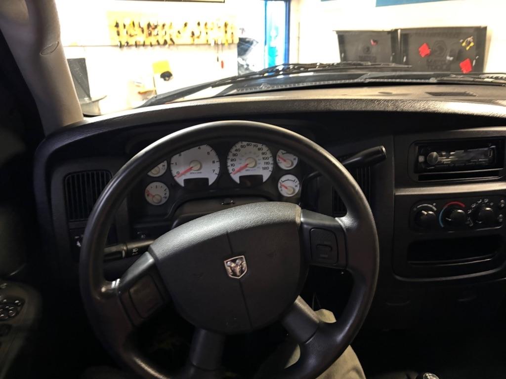 Dodge Ram 2500 ST Quad Cab 4WD 2004