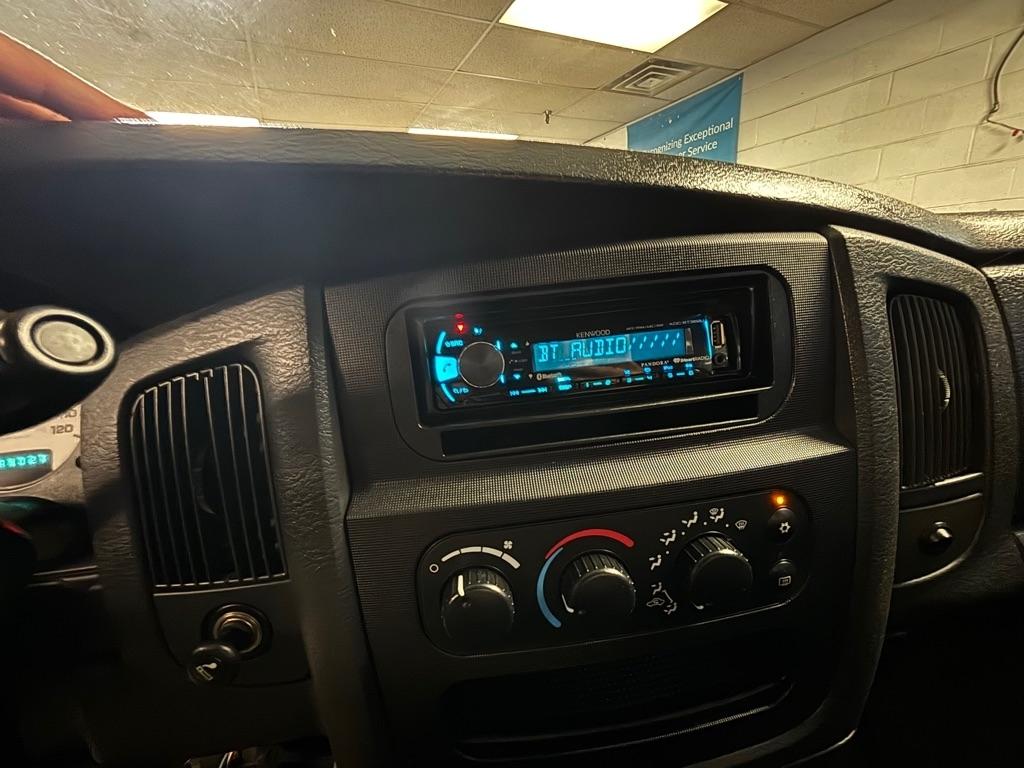 Dodge Ram 2500 ST Quad Cab 4WD 2004