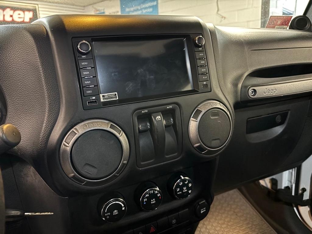 Jeep Wrangler Sport 4WD 2014