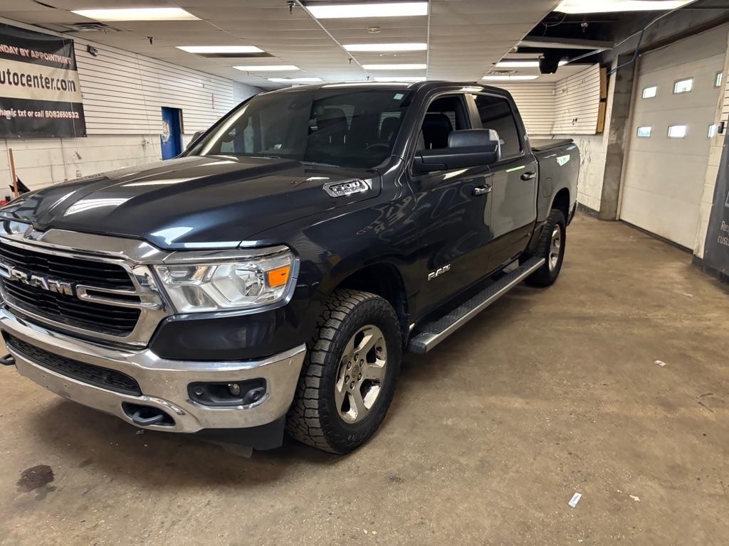 RAM 1500 Big Horn Crew Cab SWB 4WD 2019