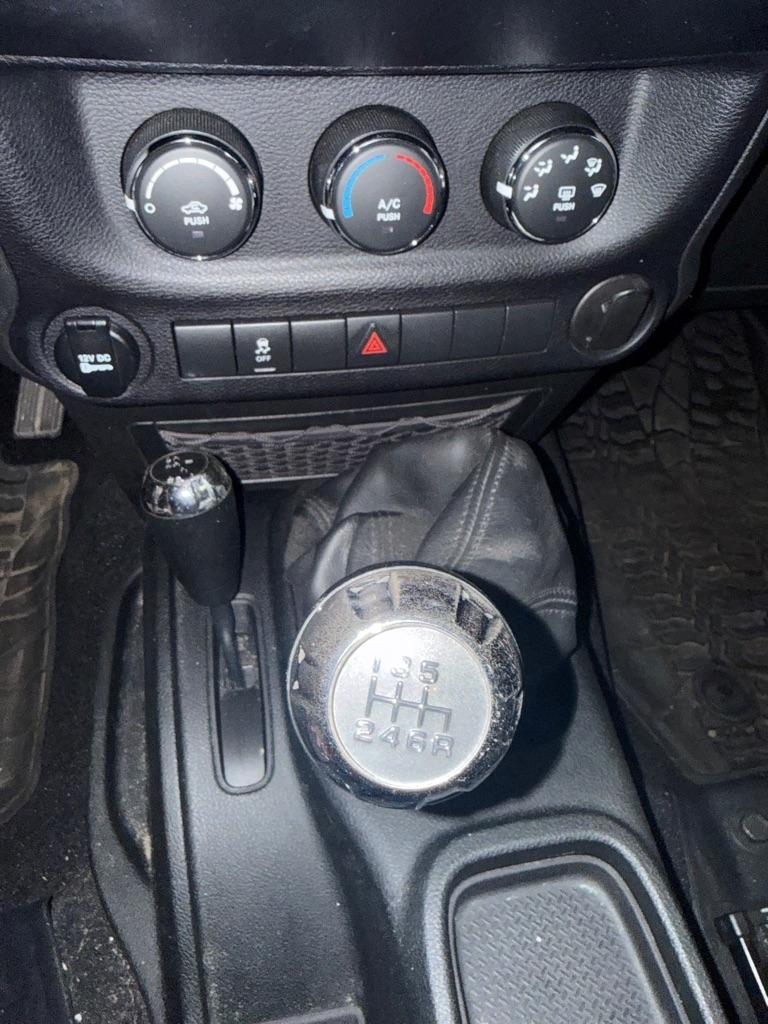 Jeep Wrangler Unlimited Sport 4WD 2017