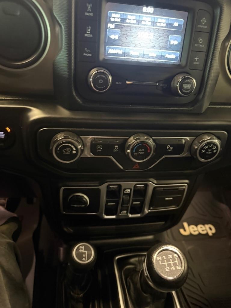 Jeep Wrangler Unlimited Sport 2018
