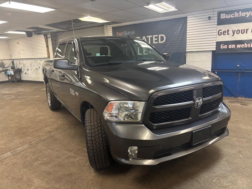RAM 1500 Tradesman Crew Cab SWB 4WD 2017