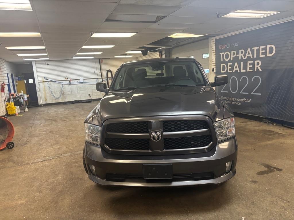 RAM 1500 Tradesman Crew Cab SWB 4WD 2017