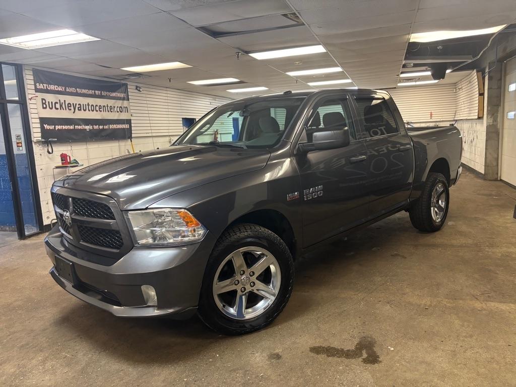 RAM 1500 Tradesman Crew Cab SWB 4WD 2017