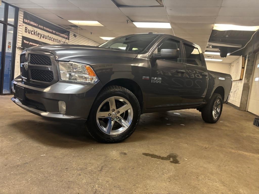 RAM 1500 Tradesman Crew Cab SWB 4WD 2017