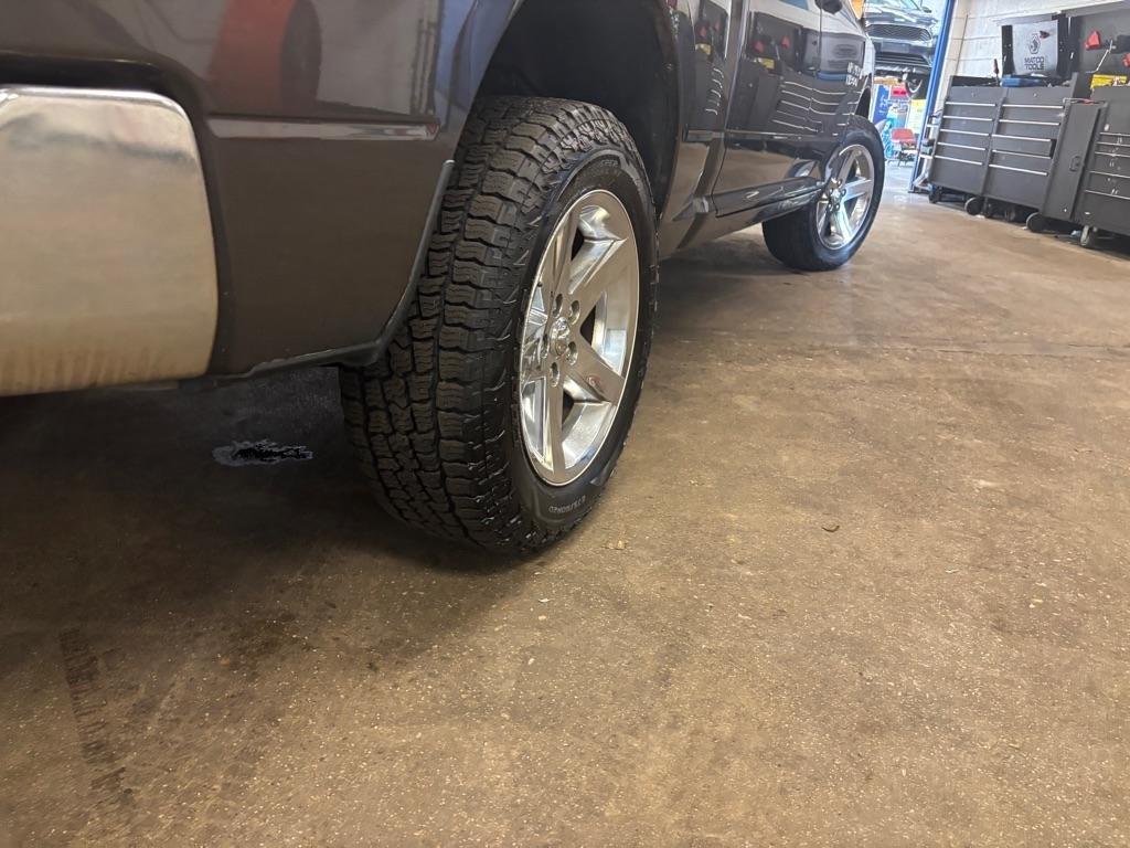 RAM 1500 Tradesman Crew Cab SWB 4WD 2017