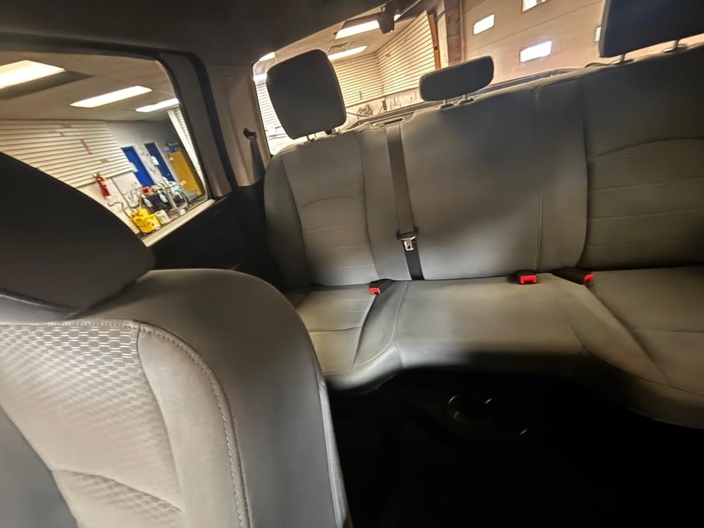 RAM 1500 Tradesman Crew Cab SWB 4WD 2017