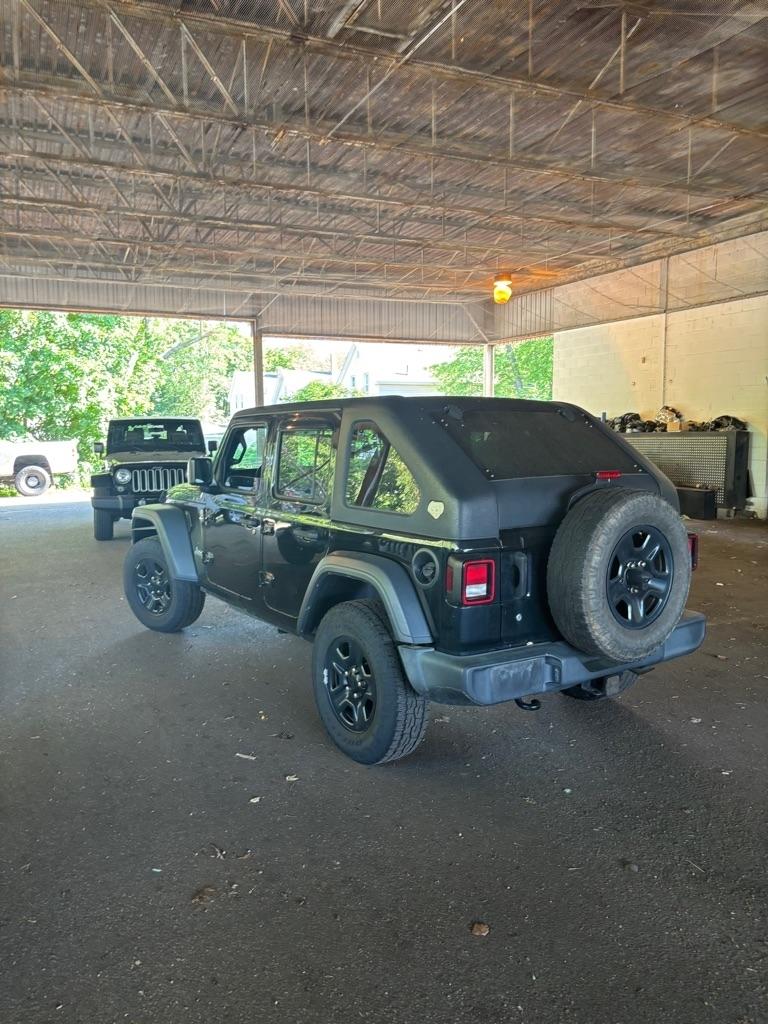 Jeep Wrangler Unlimited Sport 2018