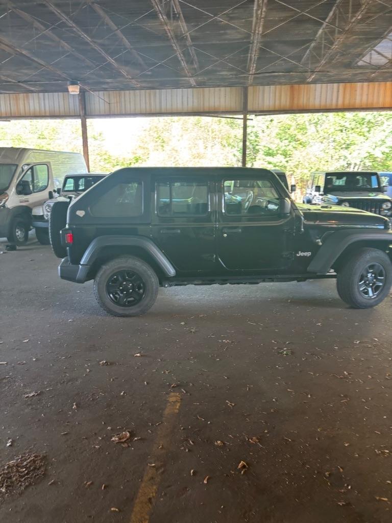 Jeep Wrangler Unlimited Sport 2018