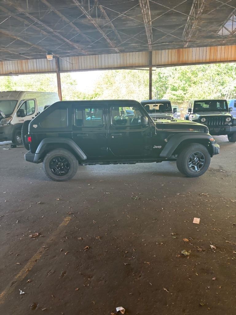 Jeep Wrangler Unlimited Sport 2018