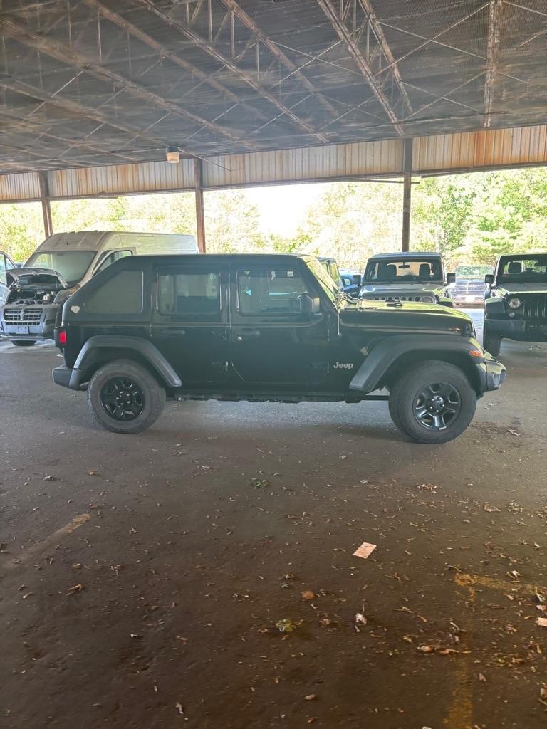 Jeep Wrangler Unlimited Sport 2018