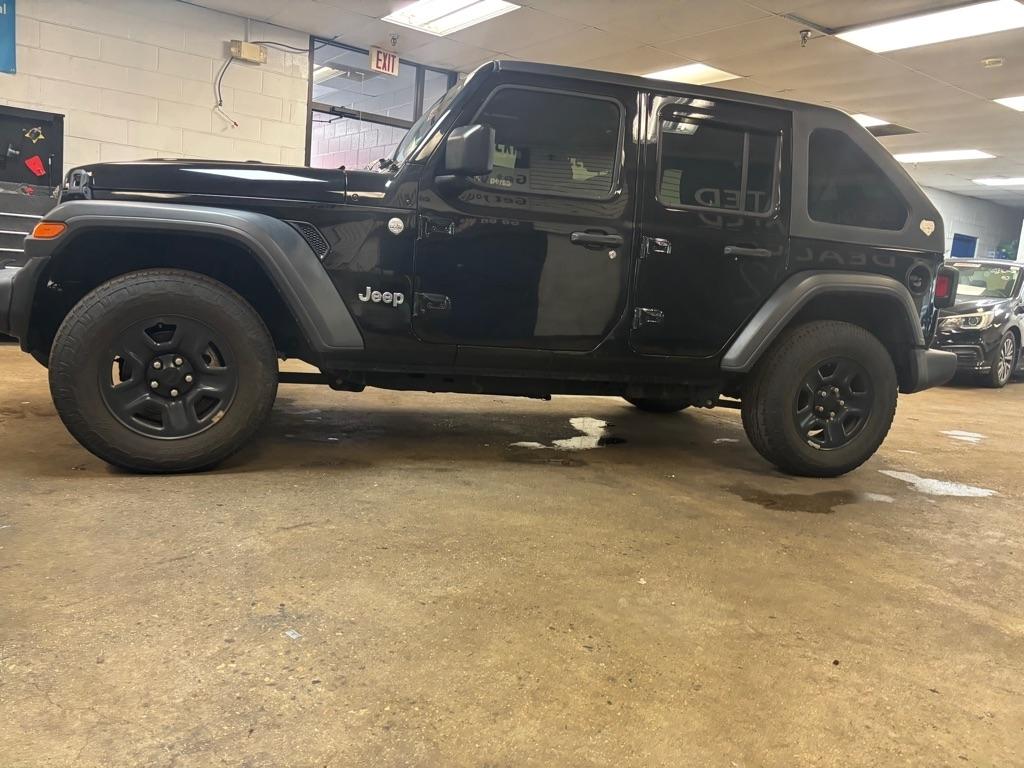 Jeep Wrangler Unlimited Sport 2018