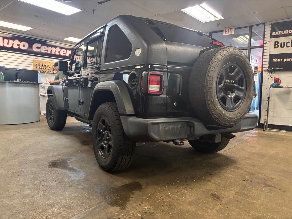 Jeep Wrangler Unlimited Sport 2018