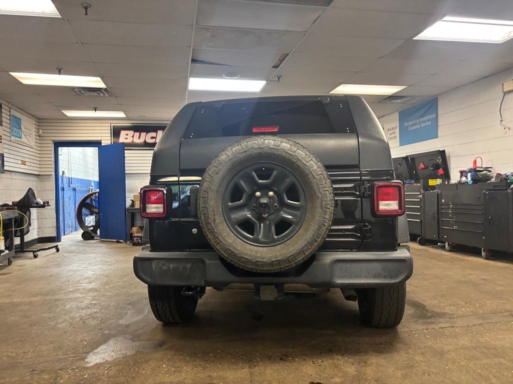 Jeep Wrangler Unlimited Sport 2018