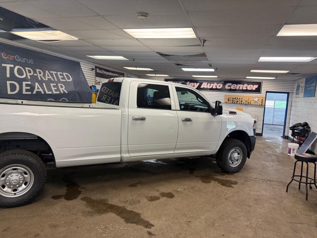 RAM 2500 Tradesman Crew Cab LWB 4WD 2023