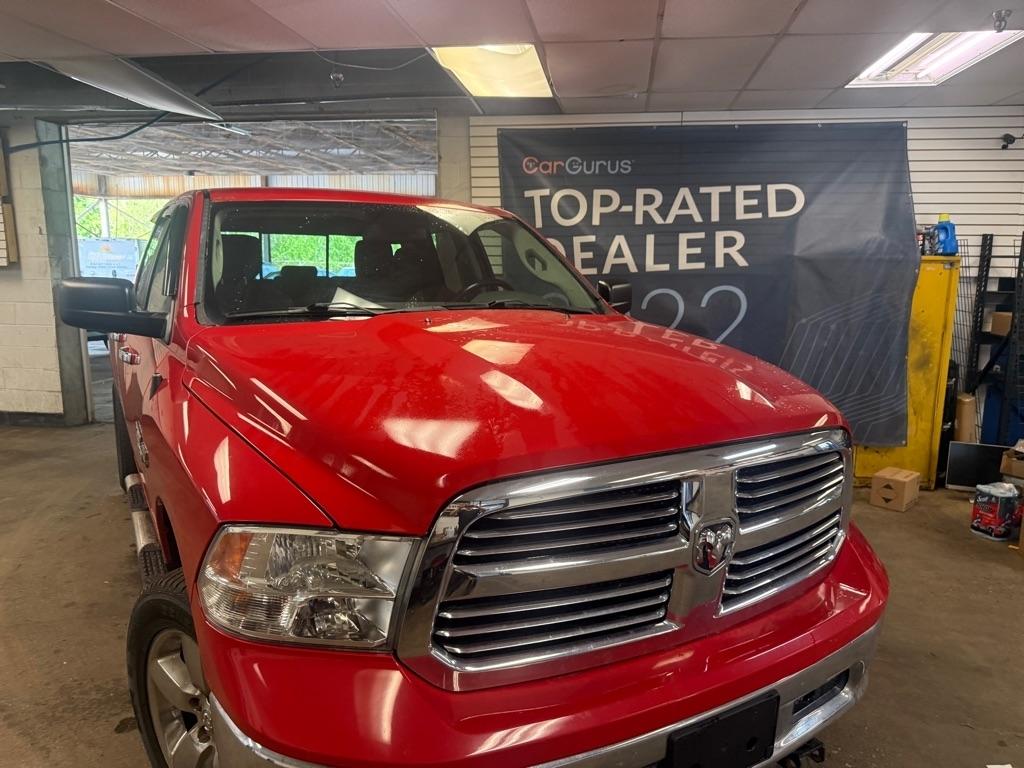 2016 RAM 1500 SLT Quad Cab 4WD