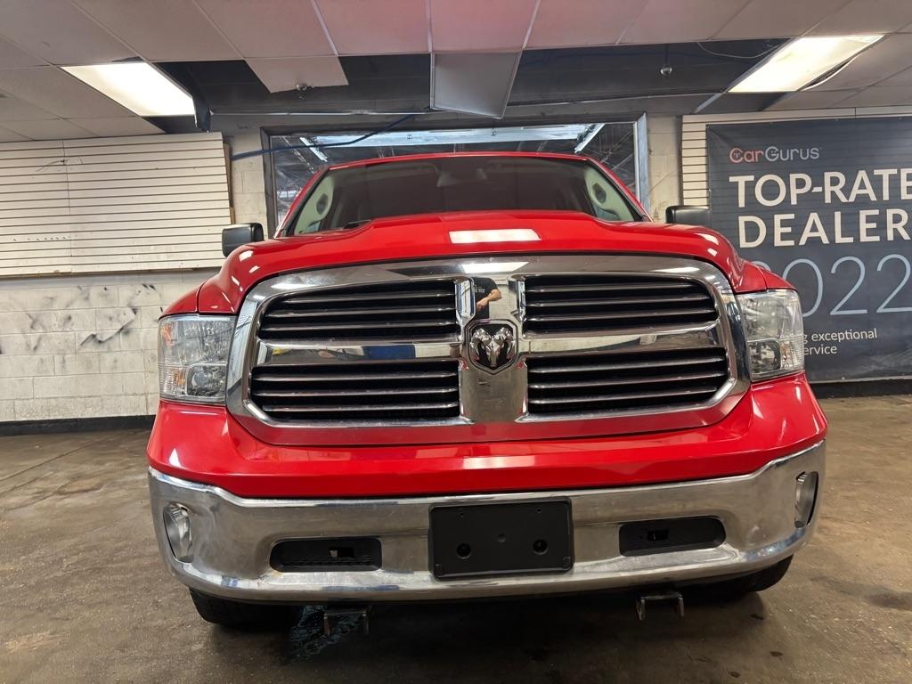 RAM 1500 SLT Quad Cab 4WD 2016
