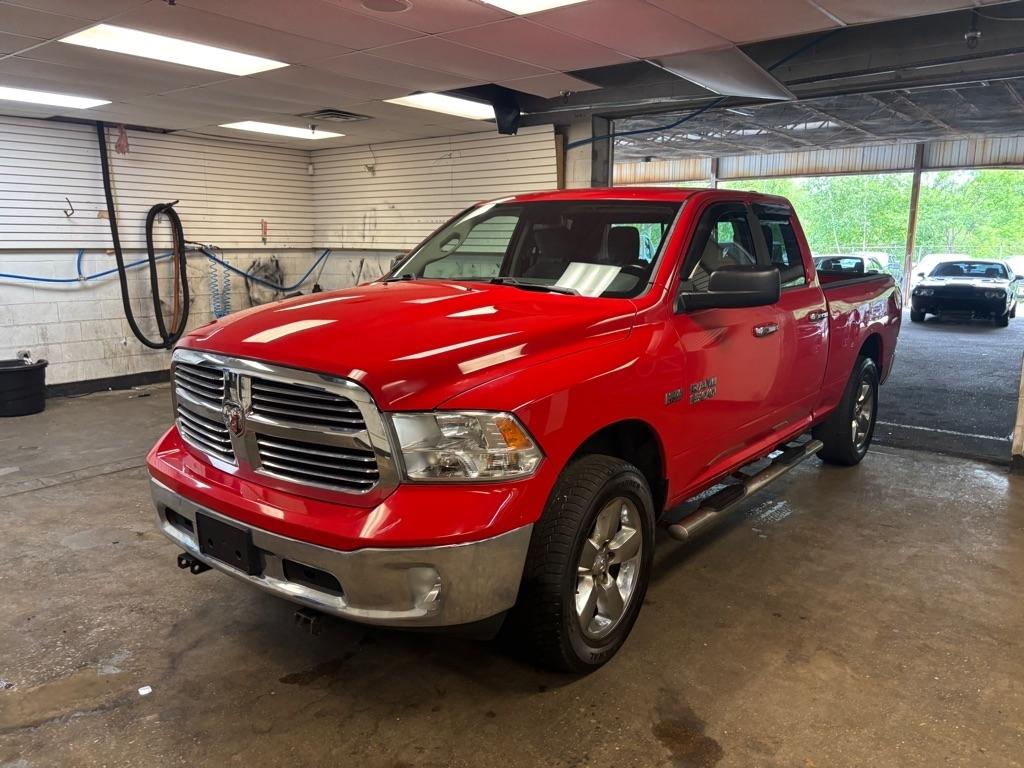 RAM 1500 SLT Quad Cab 4WD 2016