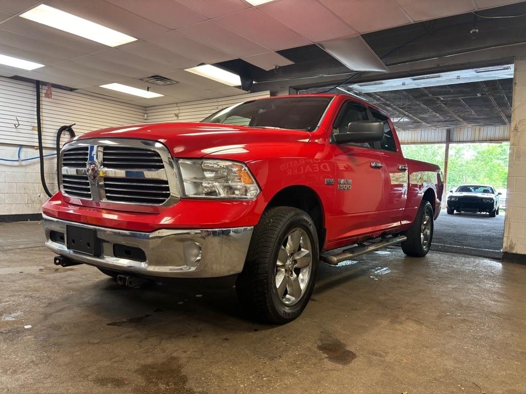 RAM 1500 SLT Quad Cab 4WD 2016
