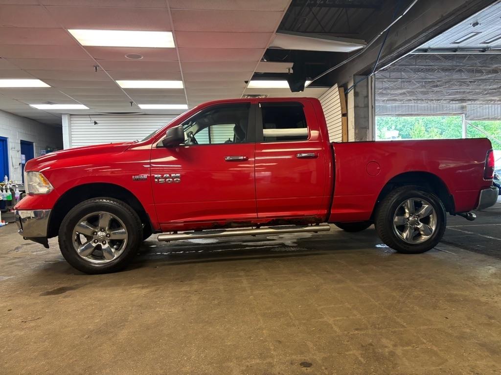 RAM 1500 SLT Quad Cab 4WD 2016