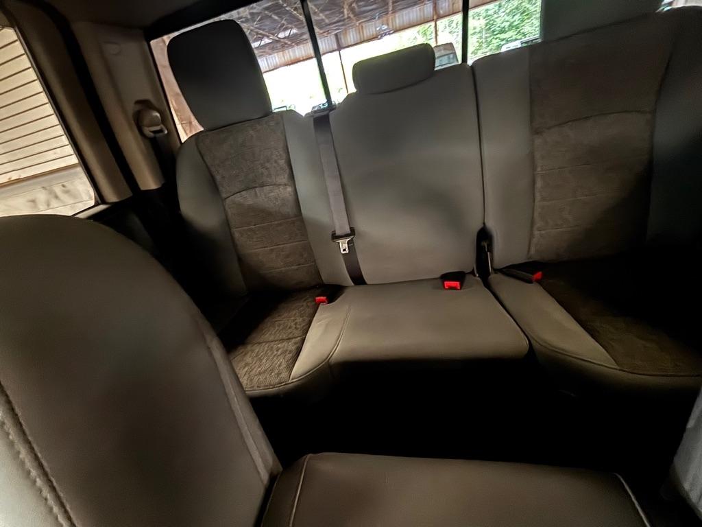 RAM 1500 SLT Quad Cab 4WD 2016