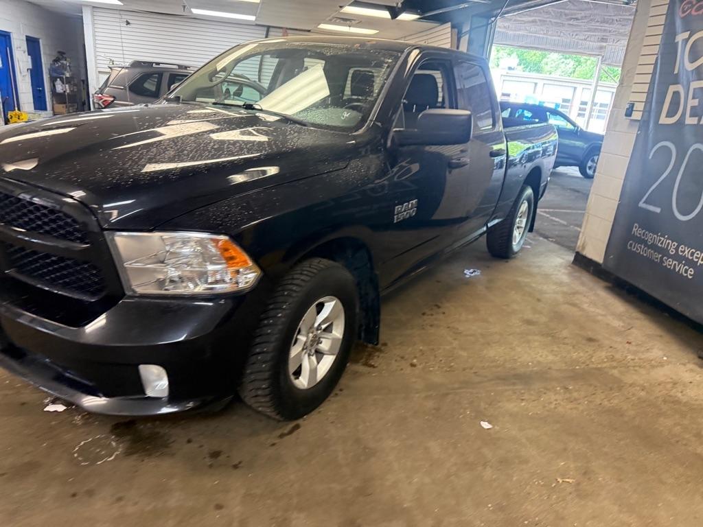 RAM 1500 Tradesman Quad Cab 4WD 2018
