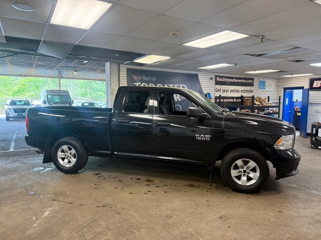 RAM 1500 Tradesman Quad Cab 4WD 2018
