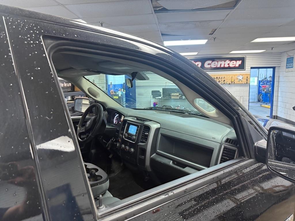 RAM 1500 Tradesman Quad Cab 4WD 2018