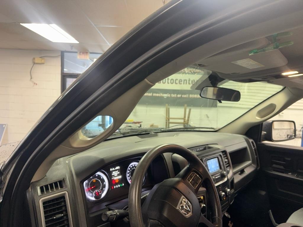RAM 1500 Tradesman Quad Cab 4WD 2018