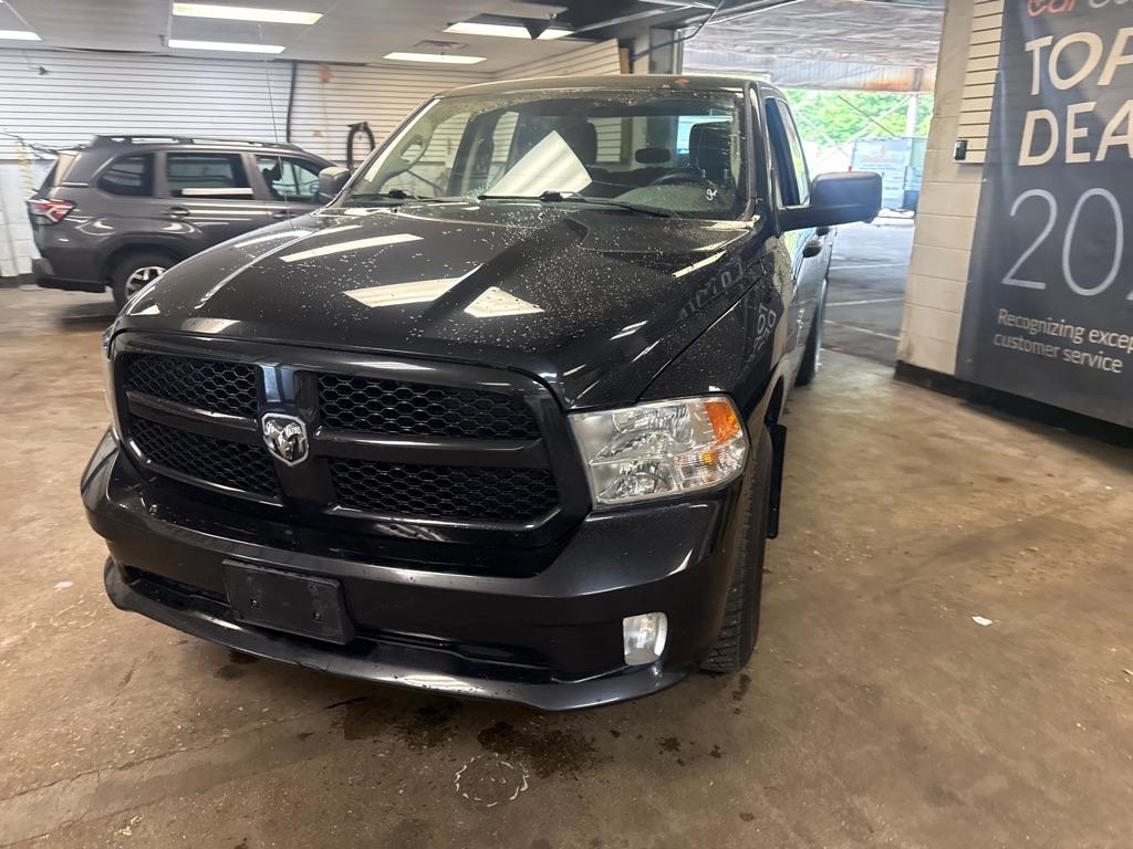 RAM 1500 Tradesman Quad Cab 4WD 2018