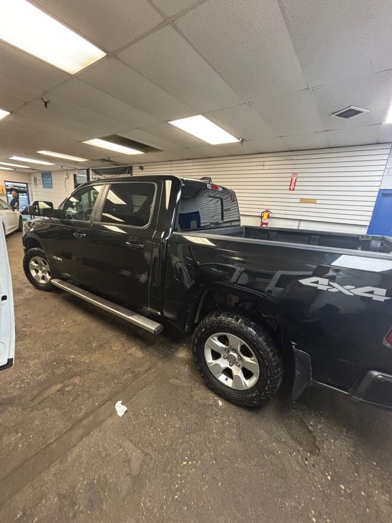 RAM 1500 Big Horn Crew Cab SWB 4WD 2019