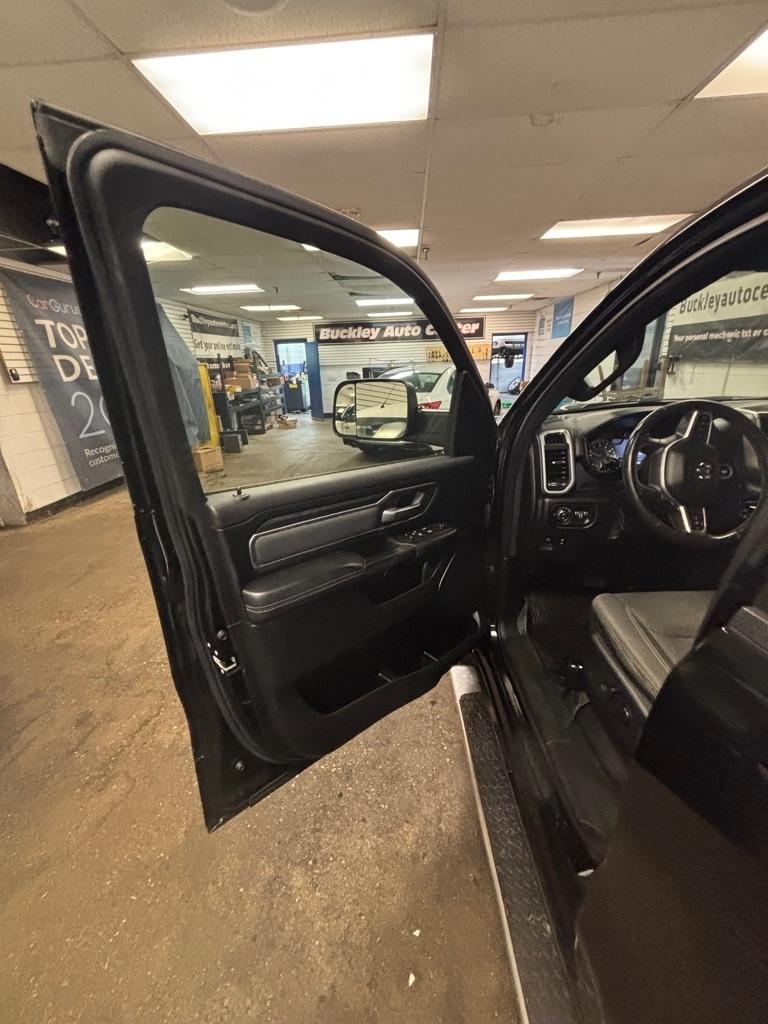 RAM 1500 Big Horn Crew Cab SWB 4WD 2019